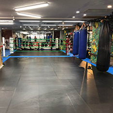 �L���O�W��_�L�b�N�{�N�V���O_gym-naibu_07