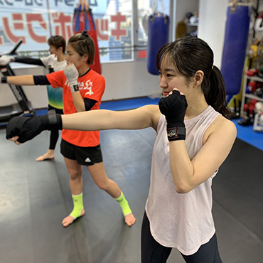 �L�b�N�{�N�V���O ���f�B�[�X�N���X�i���������{�N�T�T�C�Y�j_shape_up_001